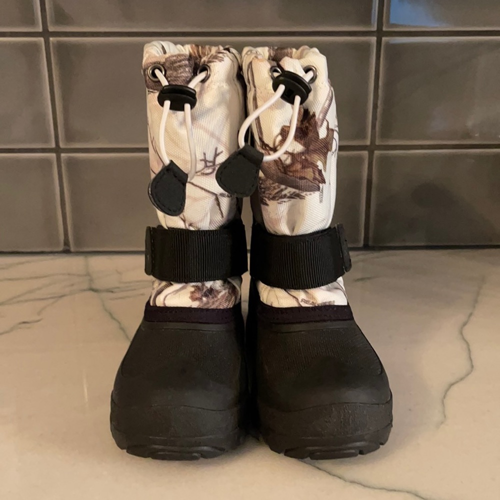 Kamik toddler boots size 10 EUC